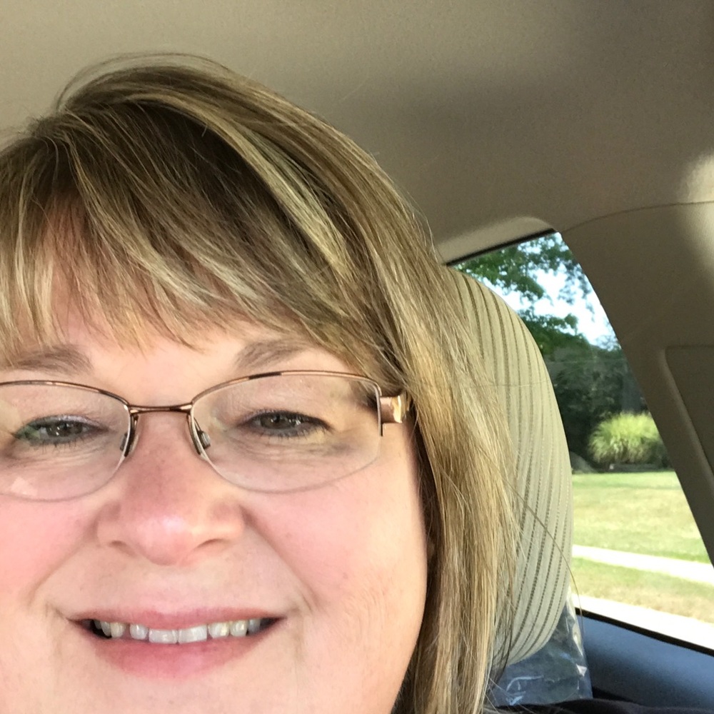 Meet your Posher, Julie