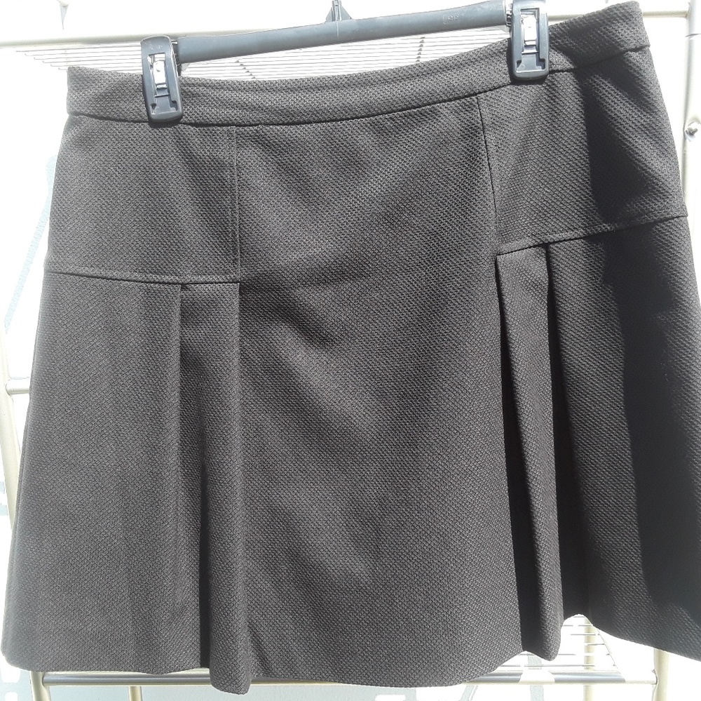 Halogen mini pleated black skirt