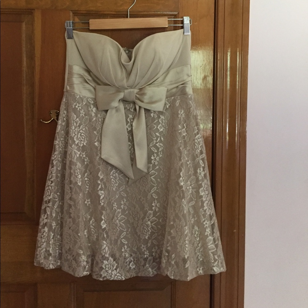 Cute strapless lightly worn dress!