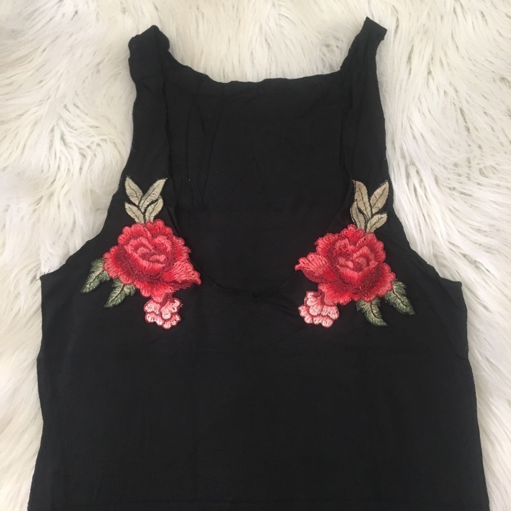 Beautiful top! - Picture 2 of 5
