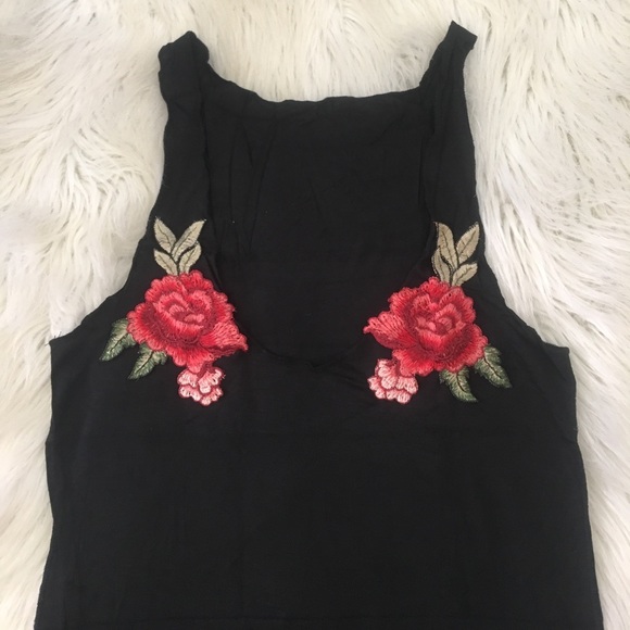 Beautiful top! - Picture 2 of 5