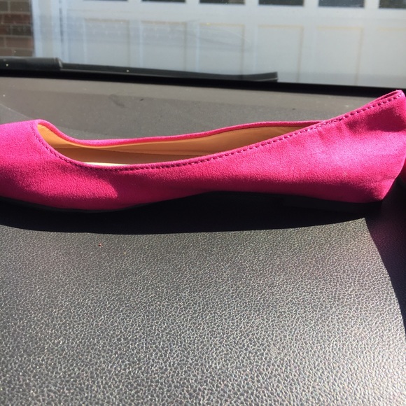 Pink flats - Picture 2 of 4