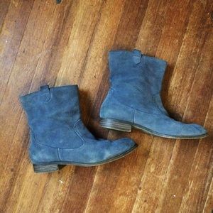 Mossimo | Grey suede low boots