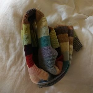 Iconic Gap scarf