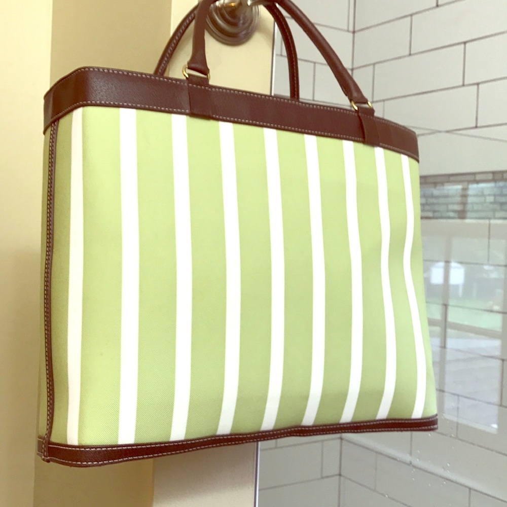 Estée Lauder bag