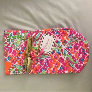 Lilly Pulitzer Wine Tote in I'm so Hooked