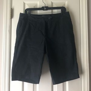 LAST CHANCE!! Black Bermuda Short