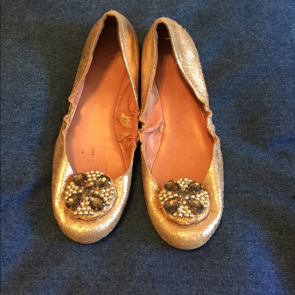 Metallic flats