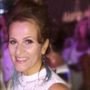 Meet your Posher, Mia