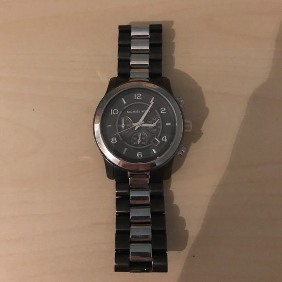 Men’s Michael Kors watch - Picture 3 of 3