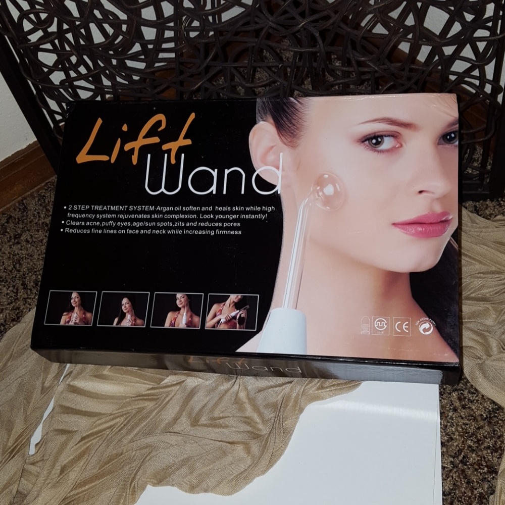 Lift Wand. Used a few times. New condition.