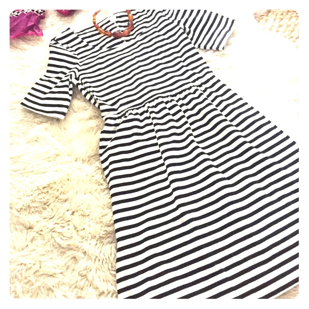 NWT Bw Striped scoop neck dress