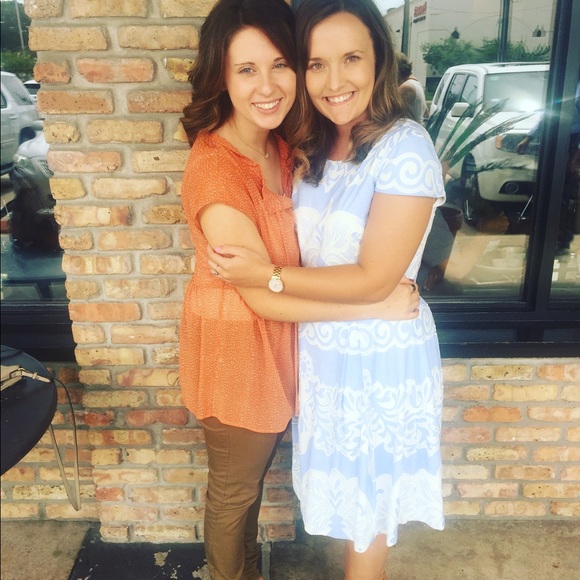 Meet your Posher, Elise - Picture 1 of 1