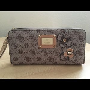 Guess wallet