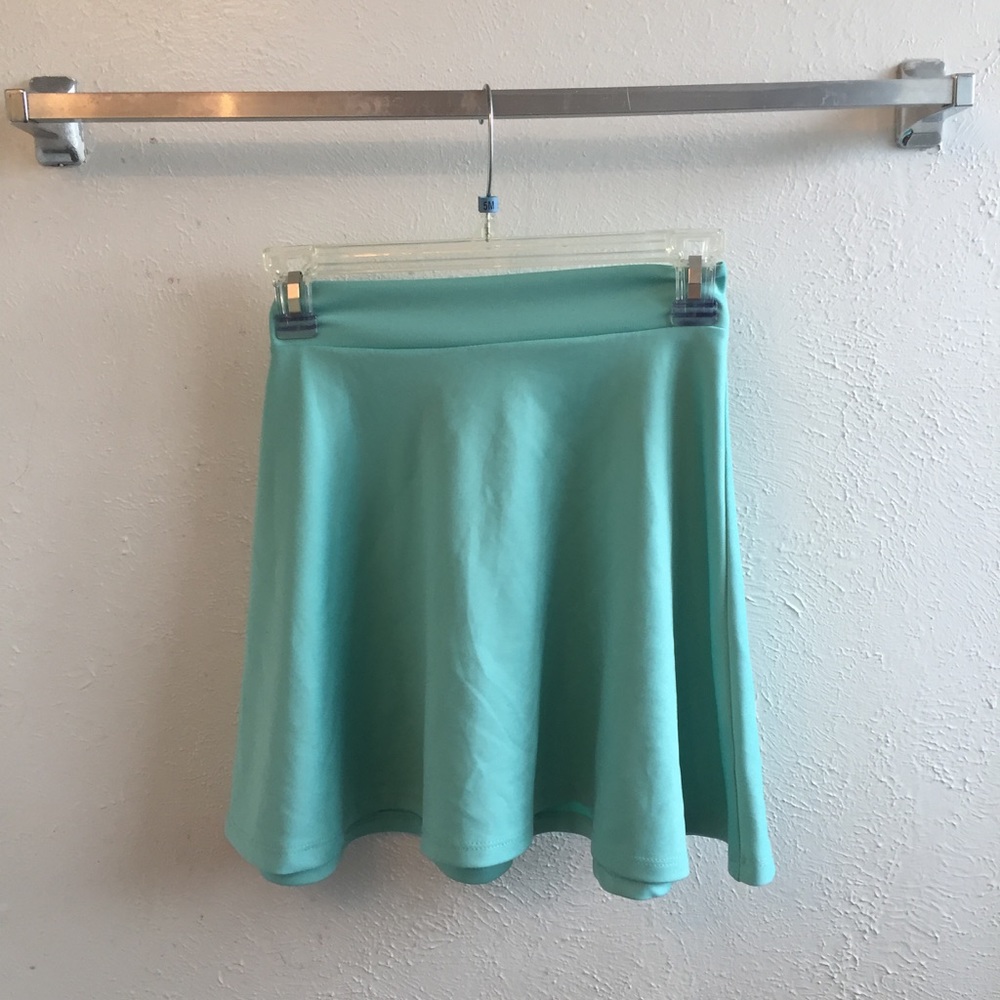 CR skater skirt