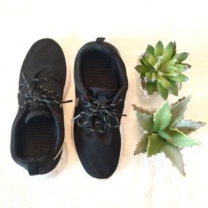 🍀1 Hour Sale🍀 Nike Roshes