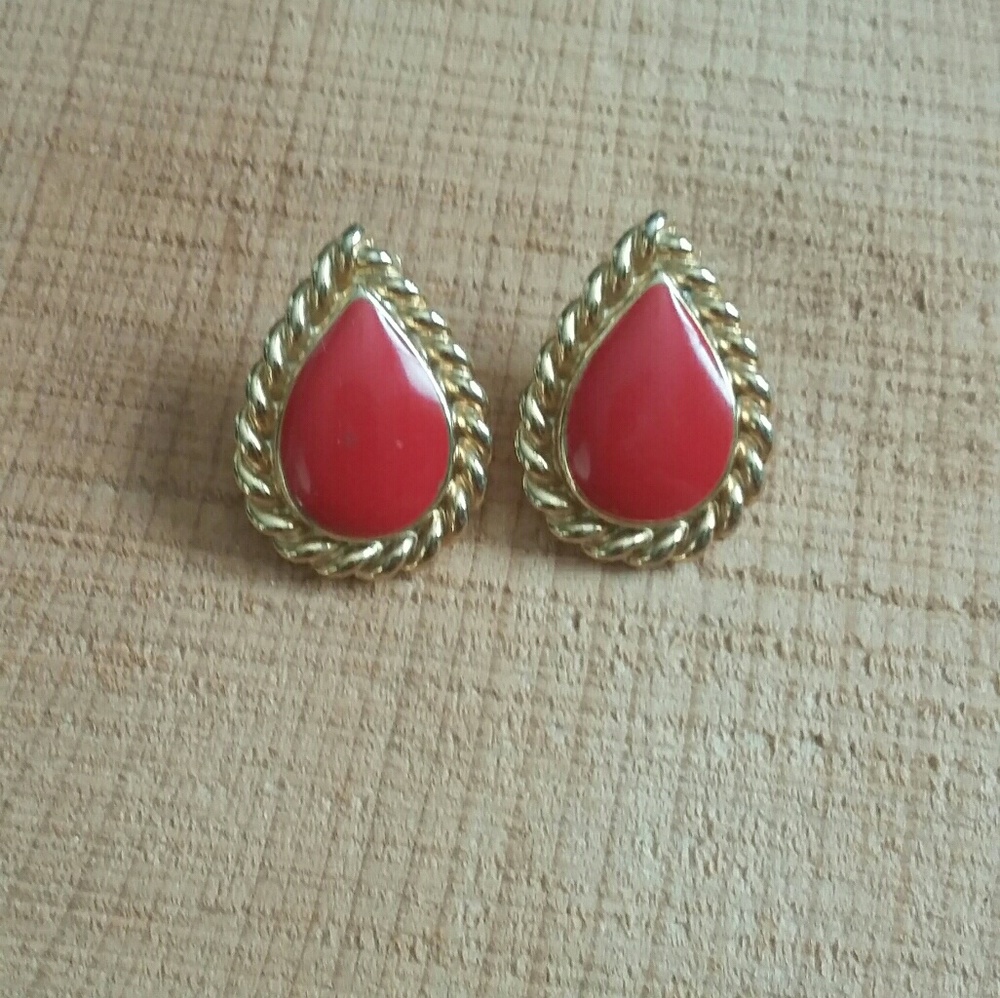 Vintage teardrop earrings