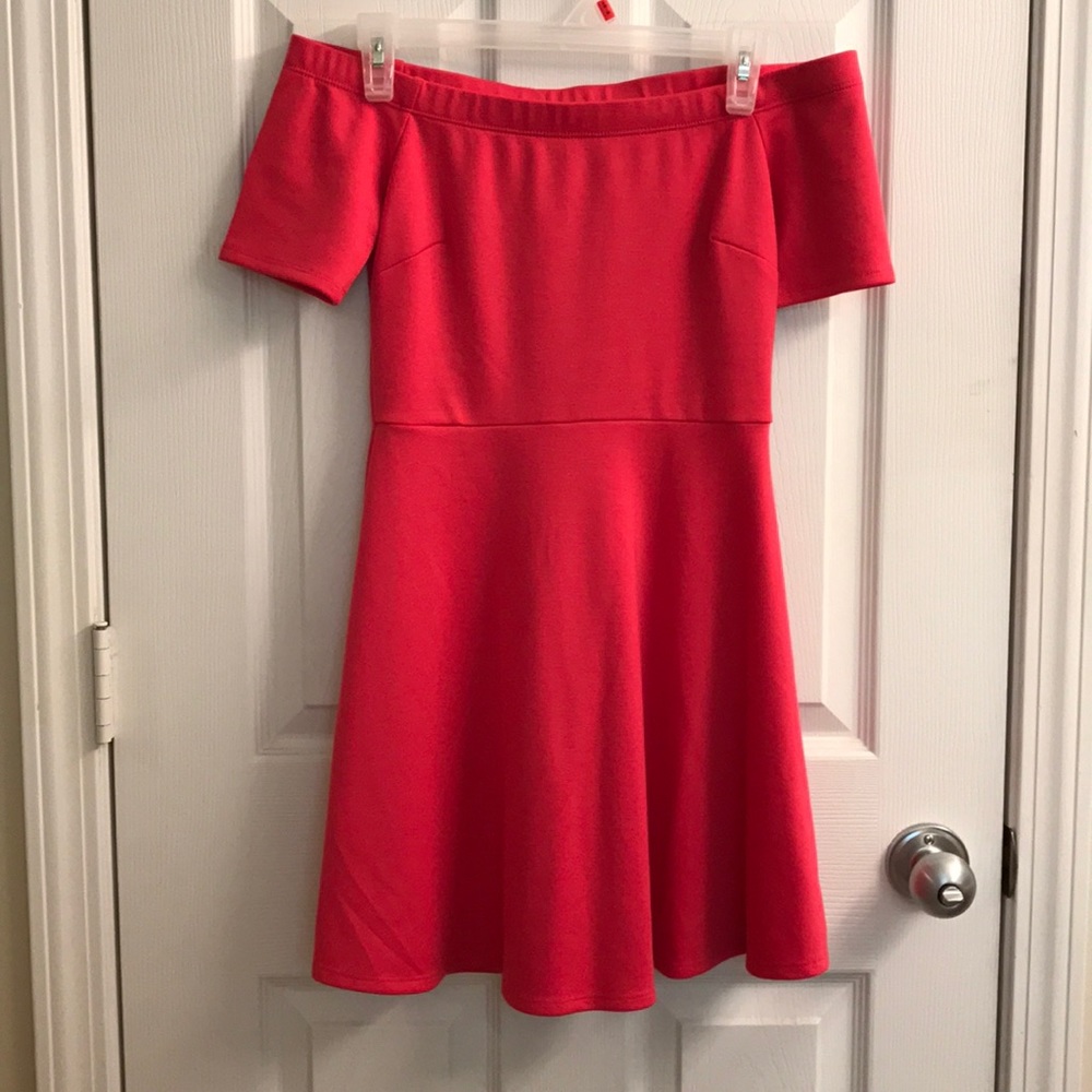 Pink off the shoulder Forever 21 dress