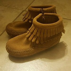 Minnetonka double fringe toddler boots