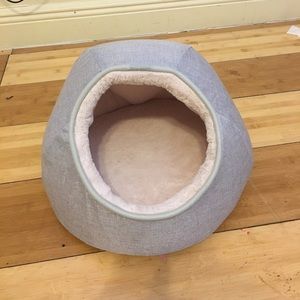 Cat bed or puppy bed