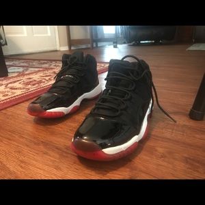 Jordan bred 11 size US 6