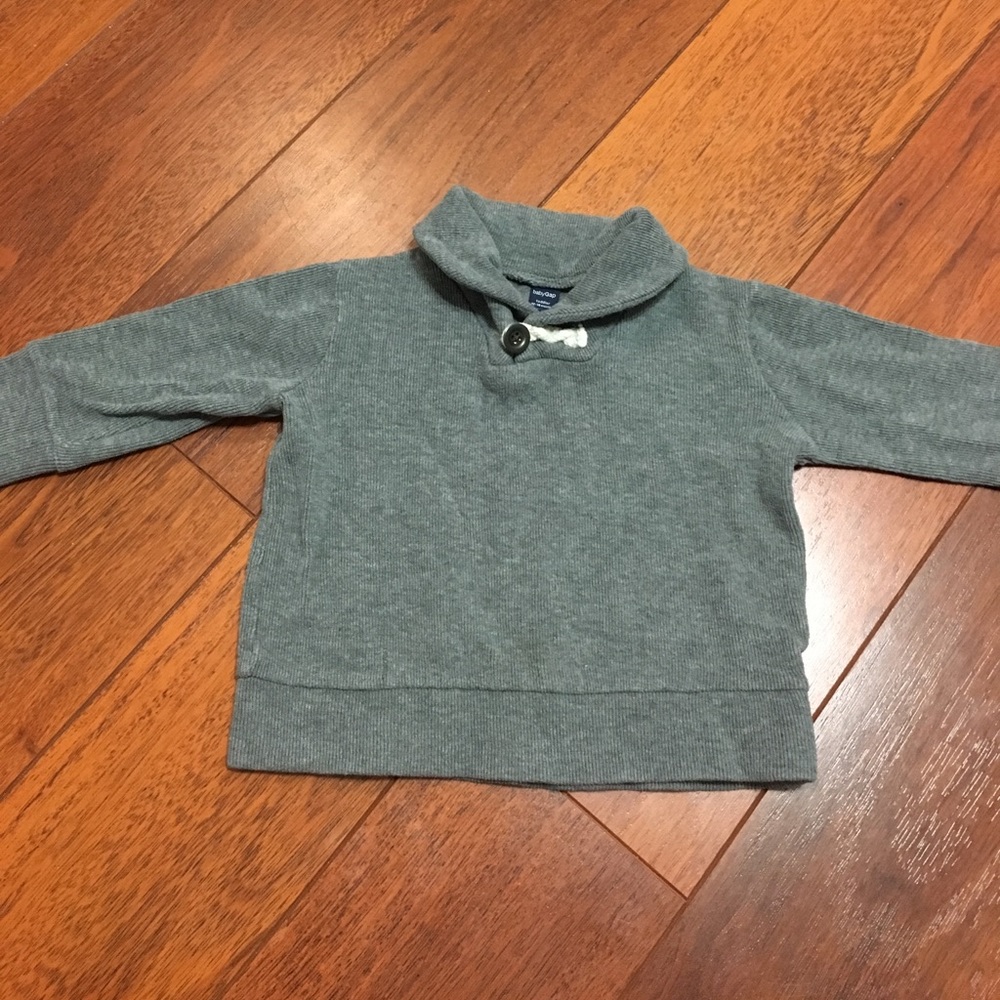Grey Gap sweater