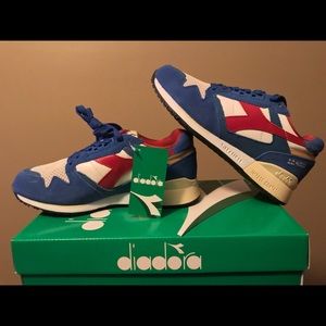 Women’s size 9 (runs true to size)