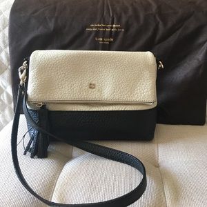 Auth. Kate Spade black and white purse