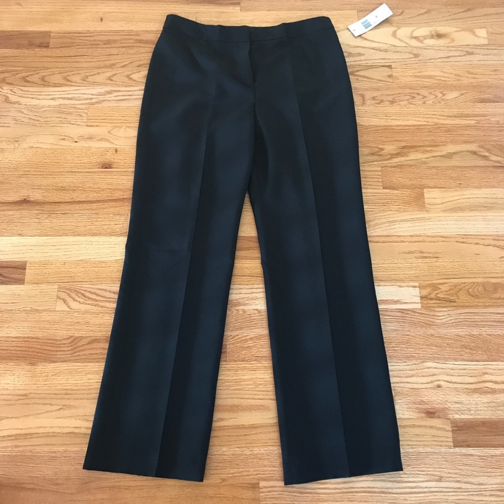 NWT WOMEN TROUSERS IN SIZE 10