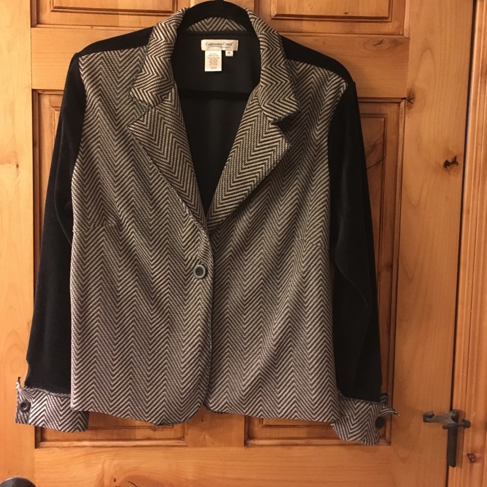 Blazer with cuffed sleeves