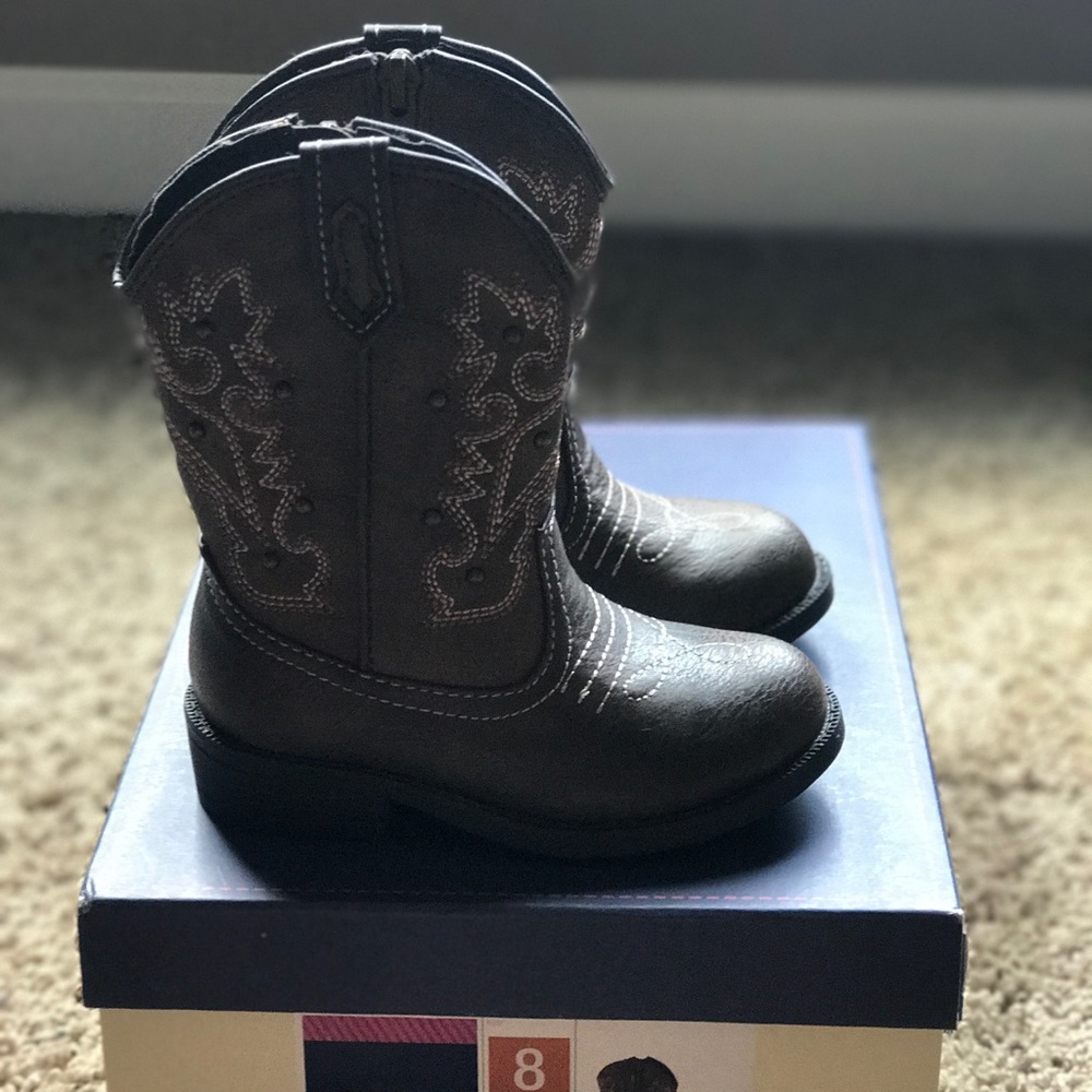 Cherokee NIB Cowgirl Boots