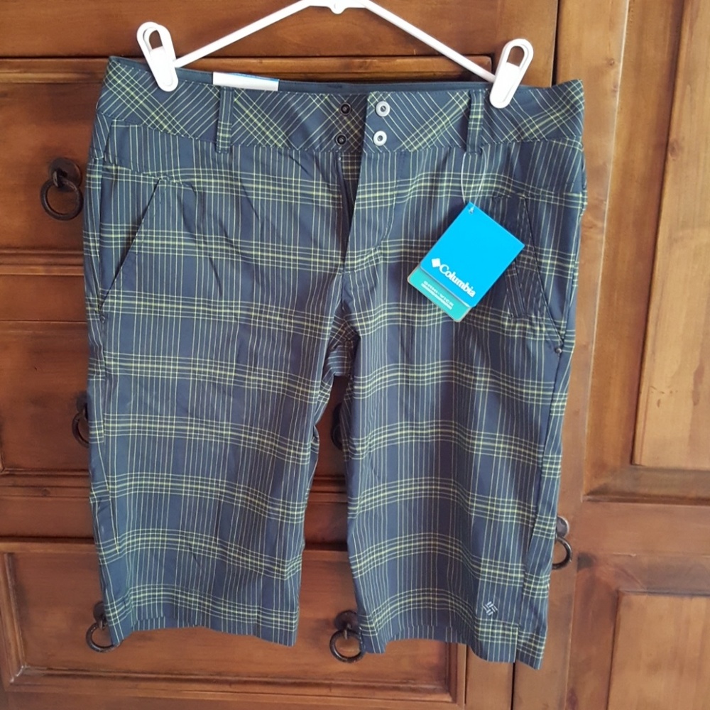 Columbia golf style shorts