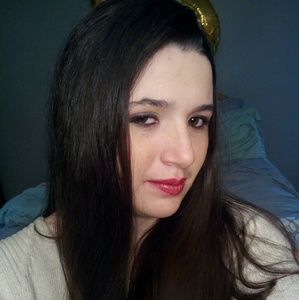 Meet your Posher, Nora