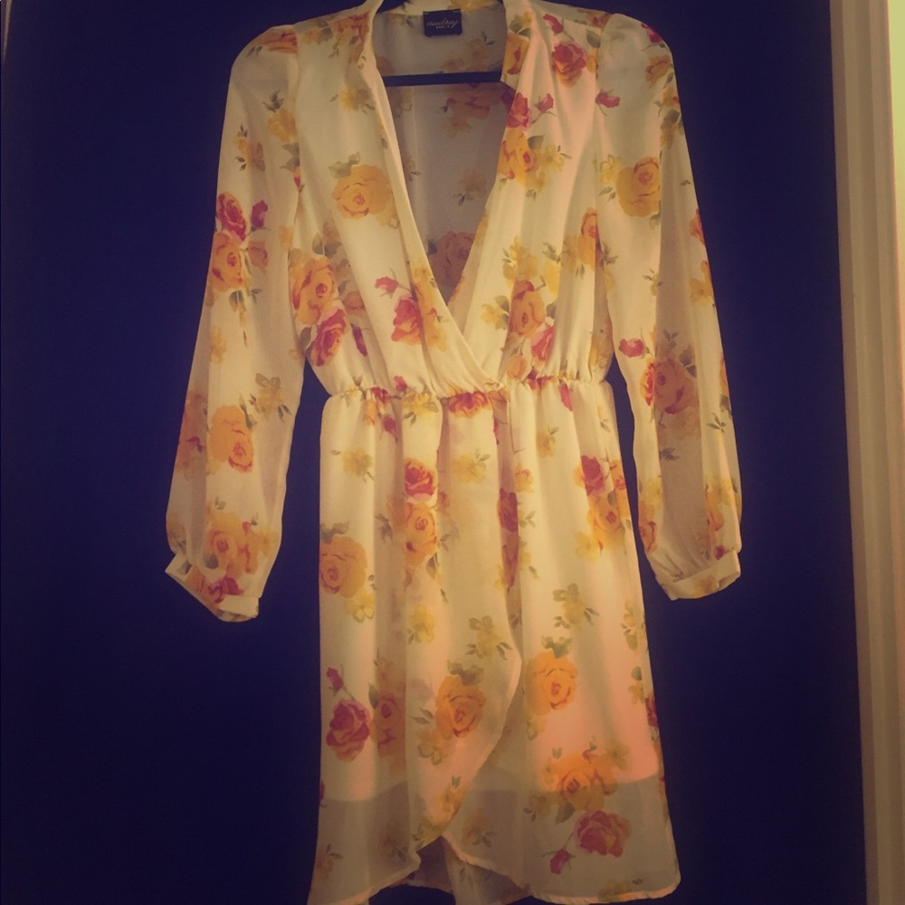 Cream/Floral Knee Length Tulip Dress