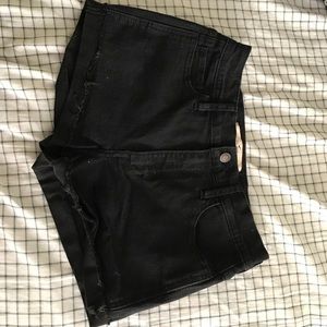 LAST CHANCE Black high rise hollister shorts