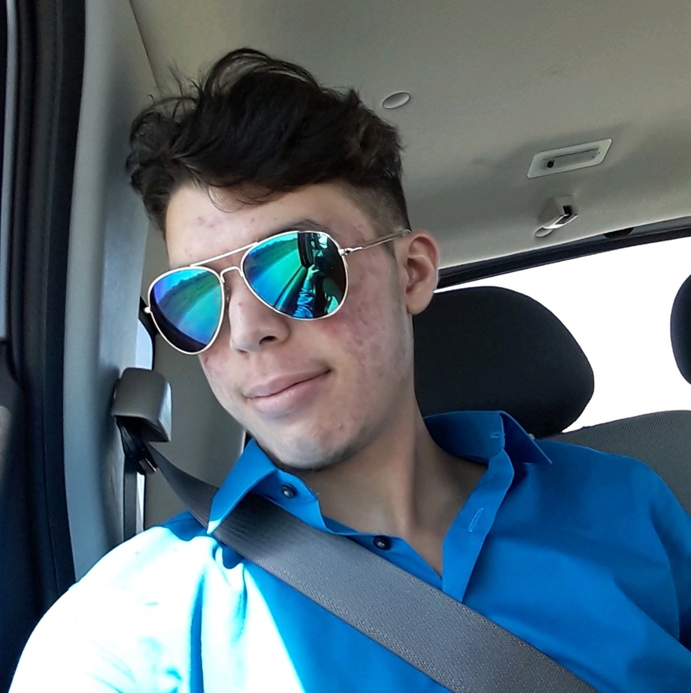 Meet your Posher, Brandon
