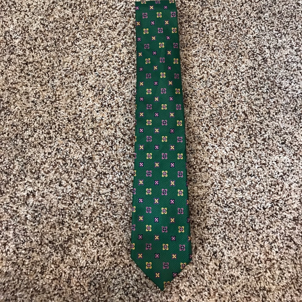 The Tie Bar green silk XLong Tie