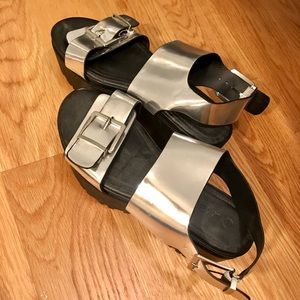 ✨chunky platform sandals with silver straps ✨