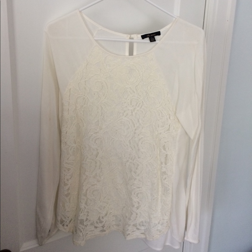 Beautifully detailed lace top