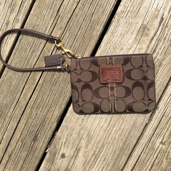 COACH wristlet. Authentic - Picture 2 of 7