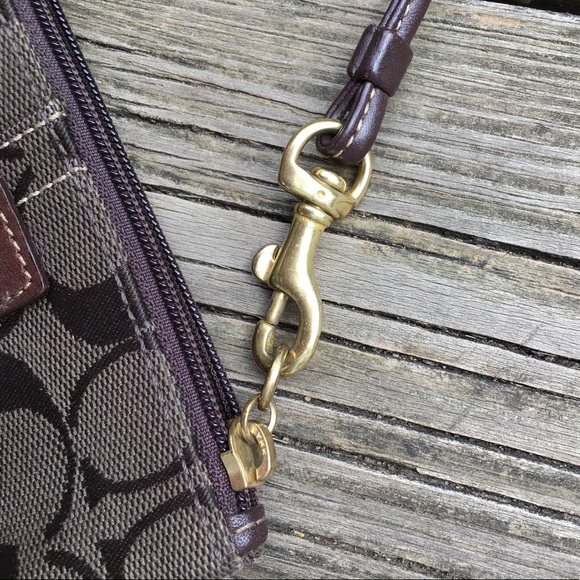 COACH wristlet. Authentic - Picture 6 of 7
