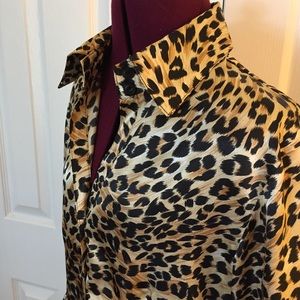 Like New Fitted 3/4 Sleeve Leopard Blouse