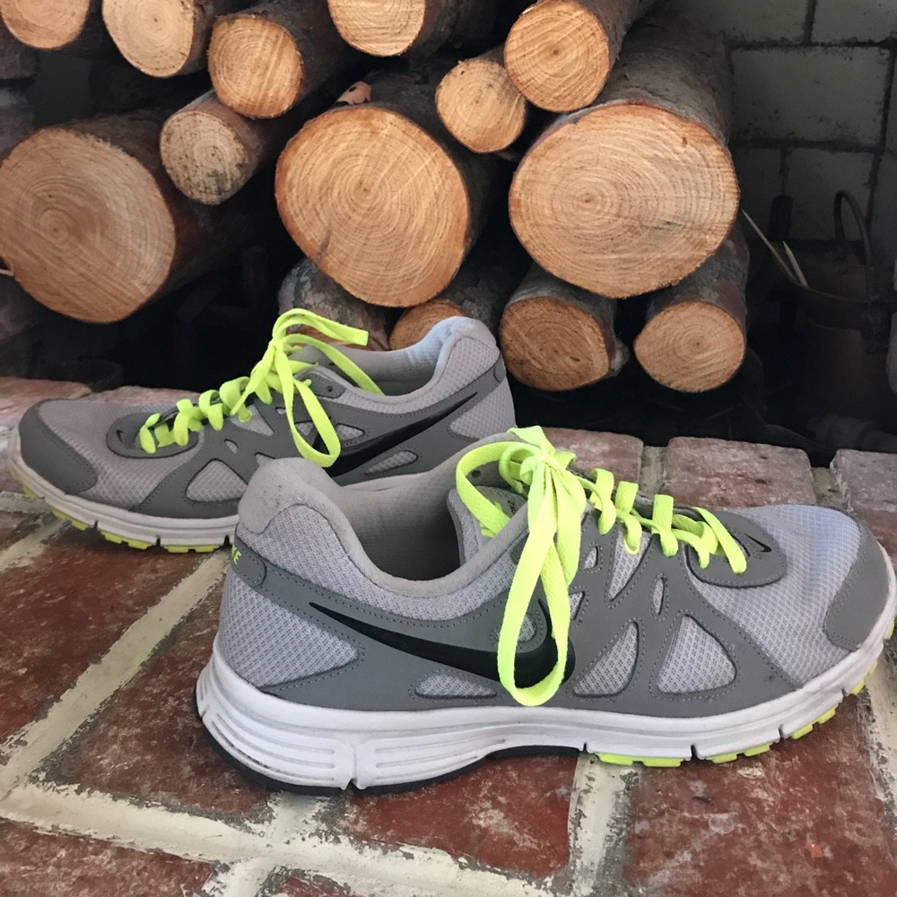 Nike Revolution 2 Running Shoes