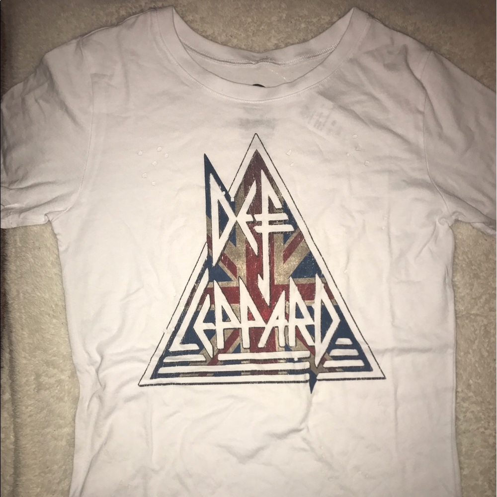 Def Leppard ripped tshirt