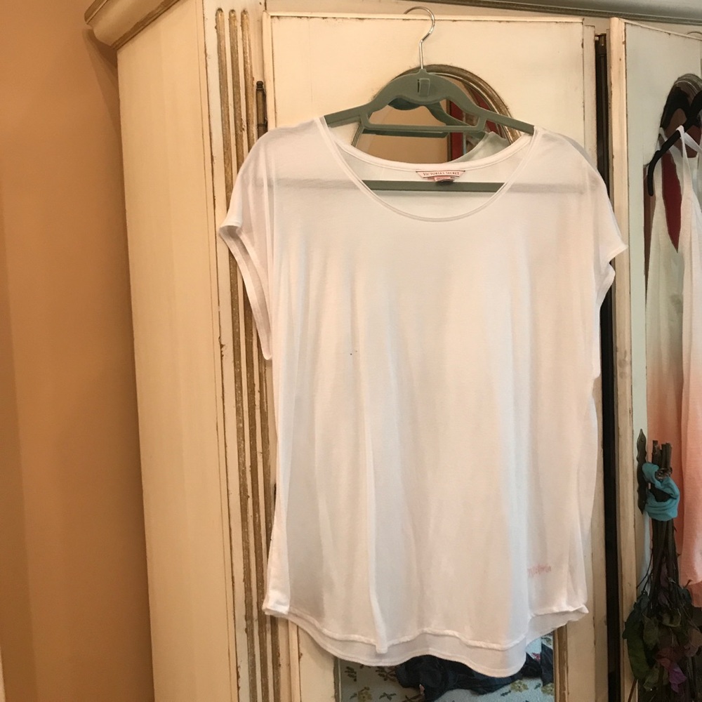 Victoria Secrets  White basic tee shirt