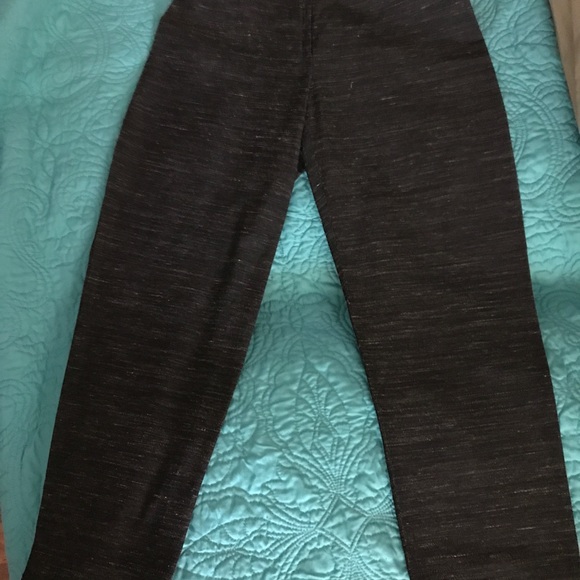 BCBG cropped pants, rayon, nylon and linen - Picture 3 of 3