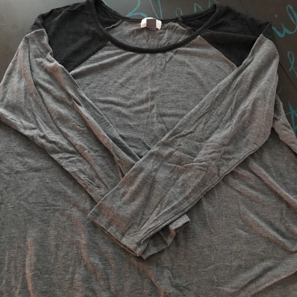 Old Navy 3/4 Sleeve.   sz: xl