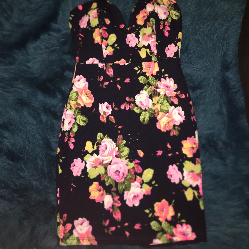 Floral dress 👗