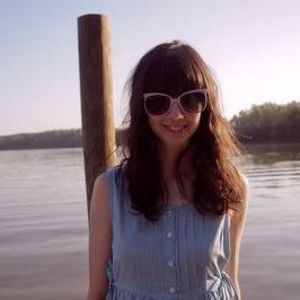 Meet your Posher, Esther