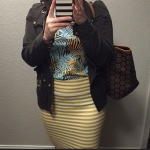 LuLaRoe Cassie size Small/Worn once